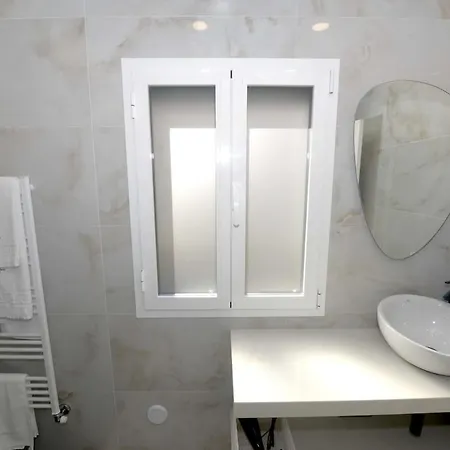 Oro Nero Arte - Luxury With Terrace Apartman